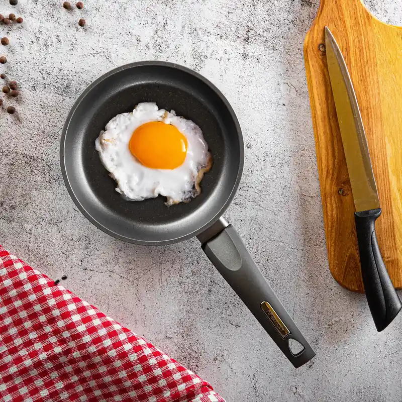 AMBITION Magnat Gray 18 cm szara - patelnia nieprzywierająca Niska cena