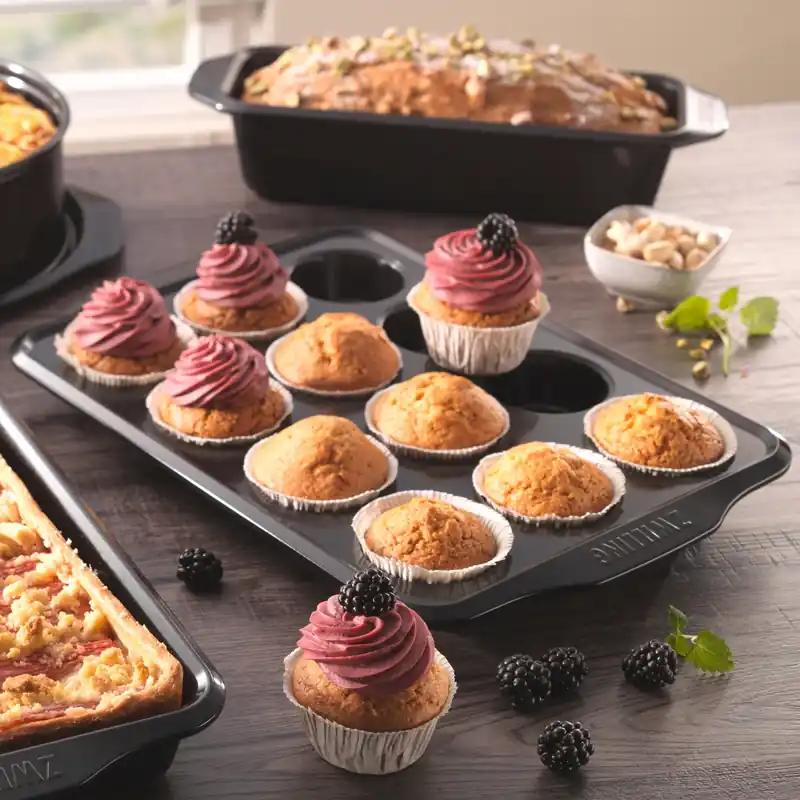 Popularny ZWILLING Dolce - forma do pieczenia 12 muffinek i babeczek ze stali nierdzewnej