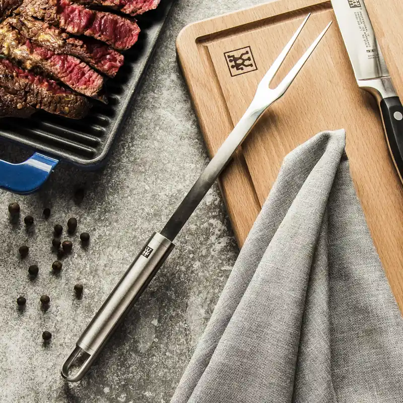 ZWILLING Pro 33,5 cm - widelec do mięsa ze stali nierdzewnej Rabat